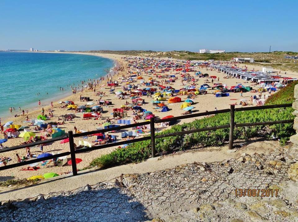 Estrela Do Mar - 100M Da Praia Peniche Exterior foto
